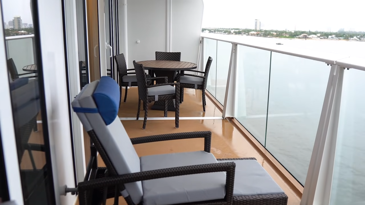 Sky Class Balcony